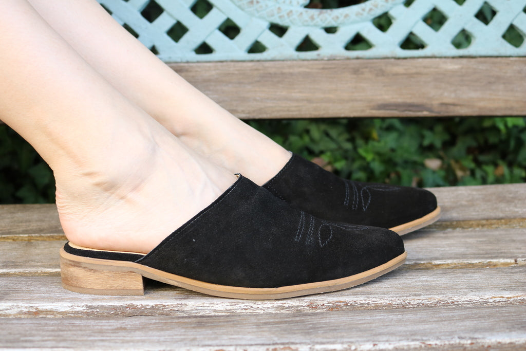 Babucha Cuero Negro Mujer