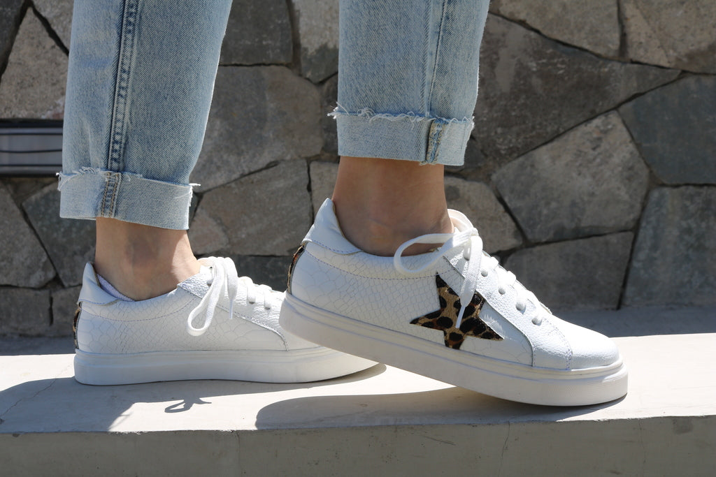 Zapatillas Blancas Cuero Estrella Print