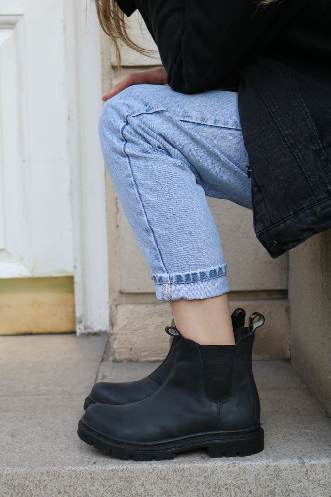 Bototo Botin Cuero Negro Print Mujer